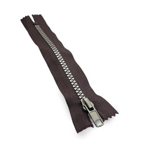 Cierre Resina #5 café/diente pavon 15 cm.